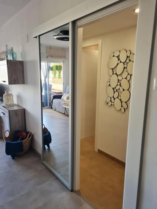 Apartamento Mediterraneo Tranquilo Y Familiar Lägenhet Valencia Exteriör bild