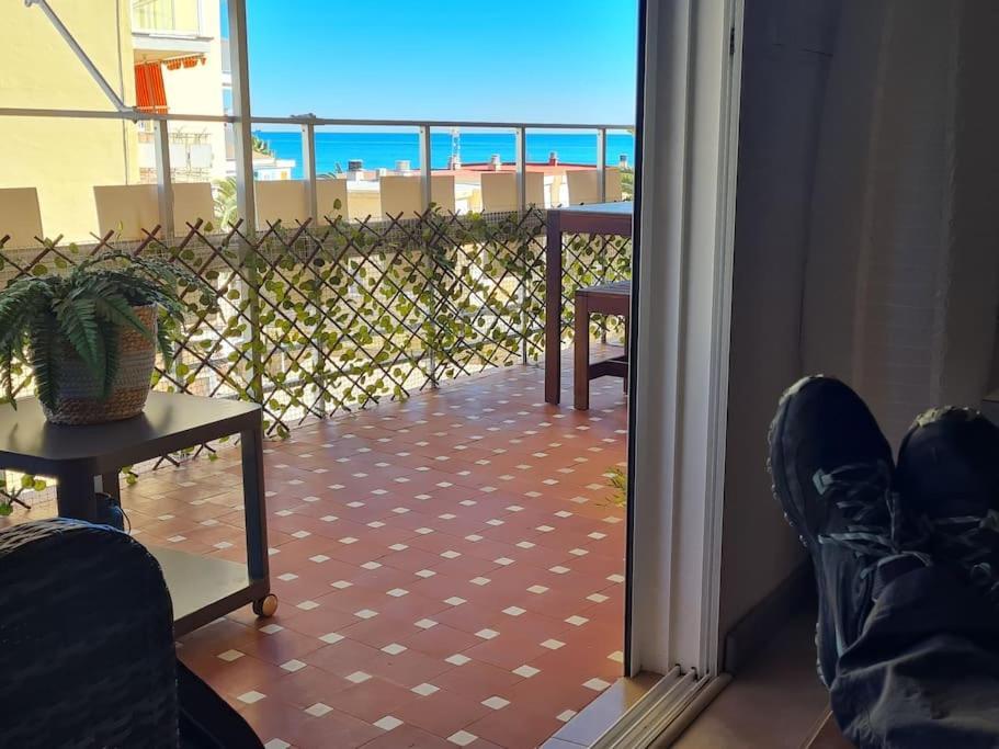 Apartamento Mediterraneo Tranquilo Y Familiar Lägenhet Valencia Exteriör bild