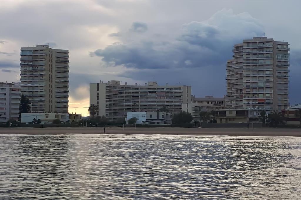 Apartamento Mediterraneo Tranquilo Y Familiar Lägenhet Valencia Exteriör bild